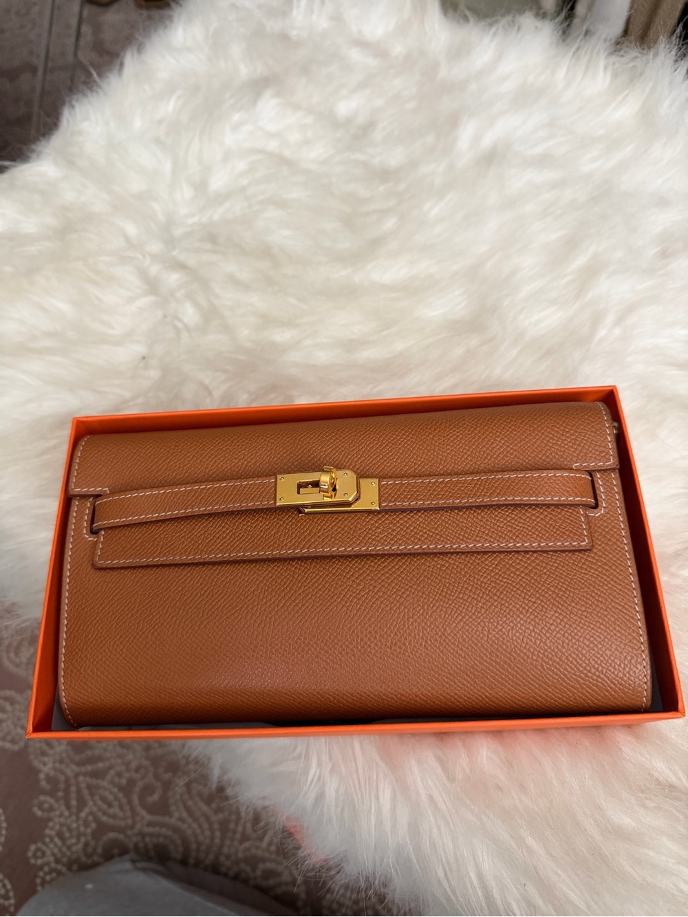Hermes Kelly to Go Leather Bag with in Epsom with Gold Hardware